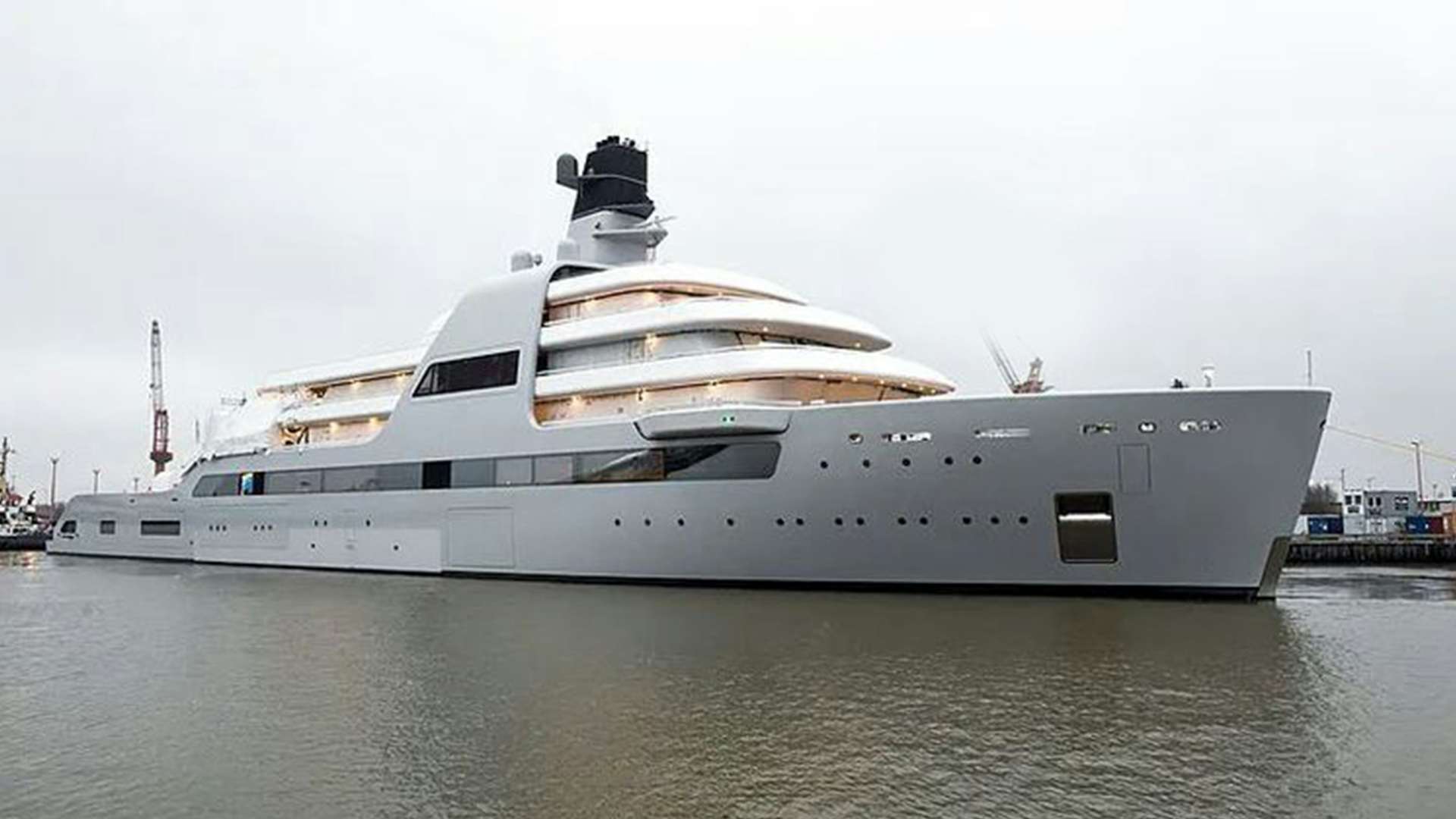 459-foot (140m) Lloyd Werft giga yacht SOLARIS