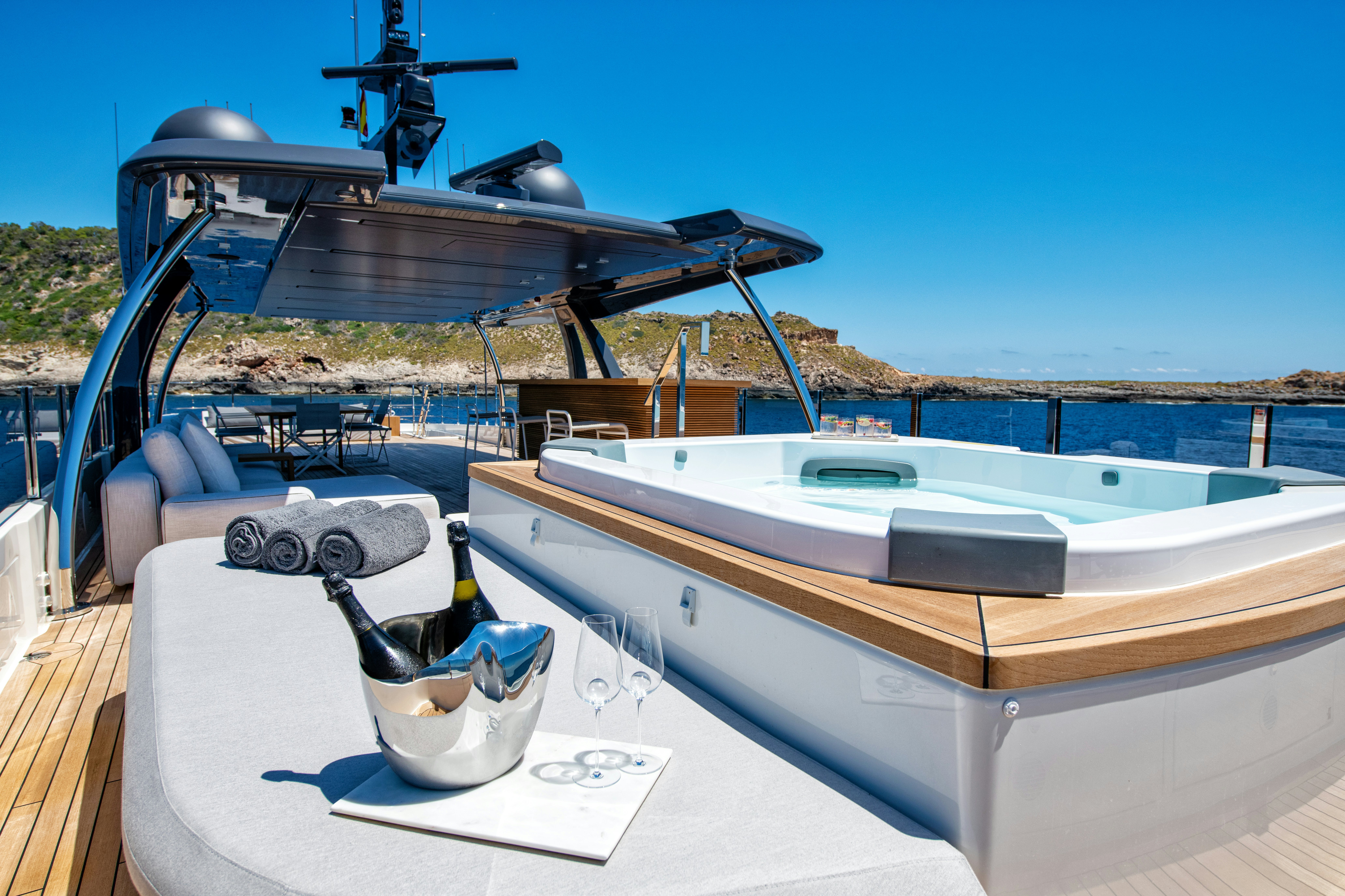 The sundeck of yacht Paloma with a Jacuzzi