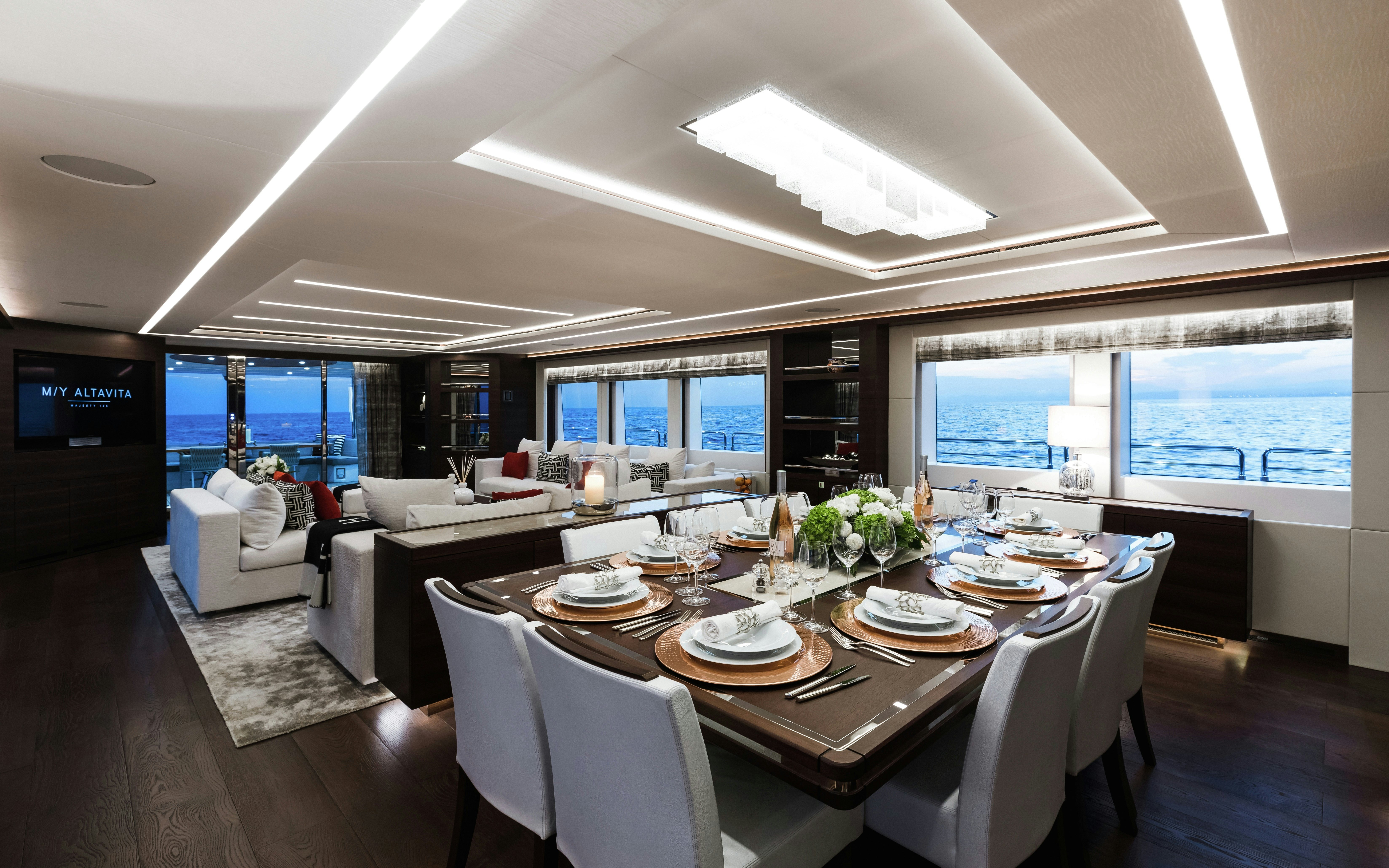 126&#039; (40.89m) Gulf Craft ALTAVITA Yacht for Sale main deck dining