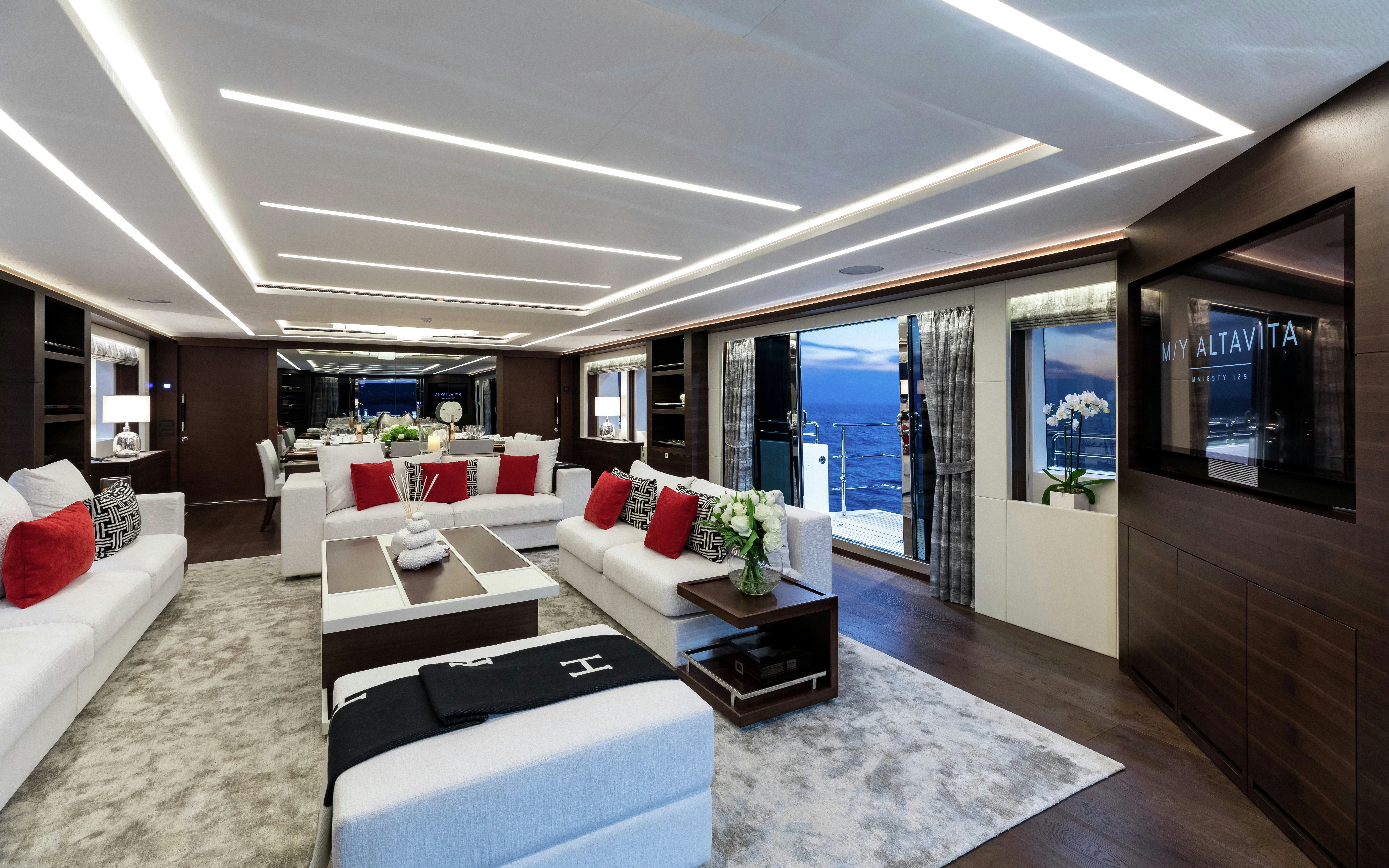 126&#039; (40.89m) Gulf Craft ALTAVITA Yacht for Sale main salon