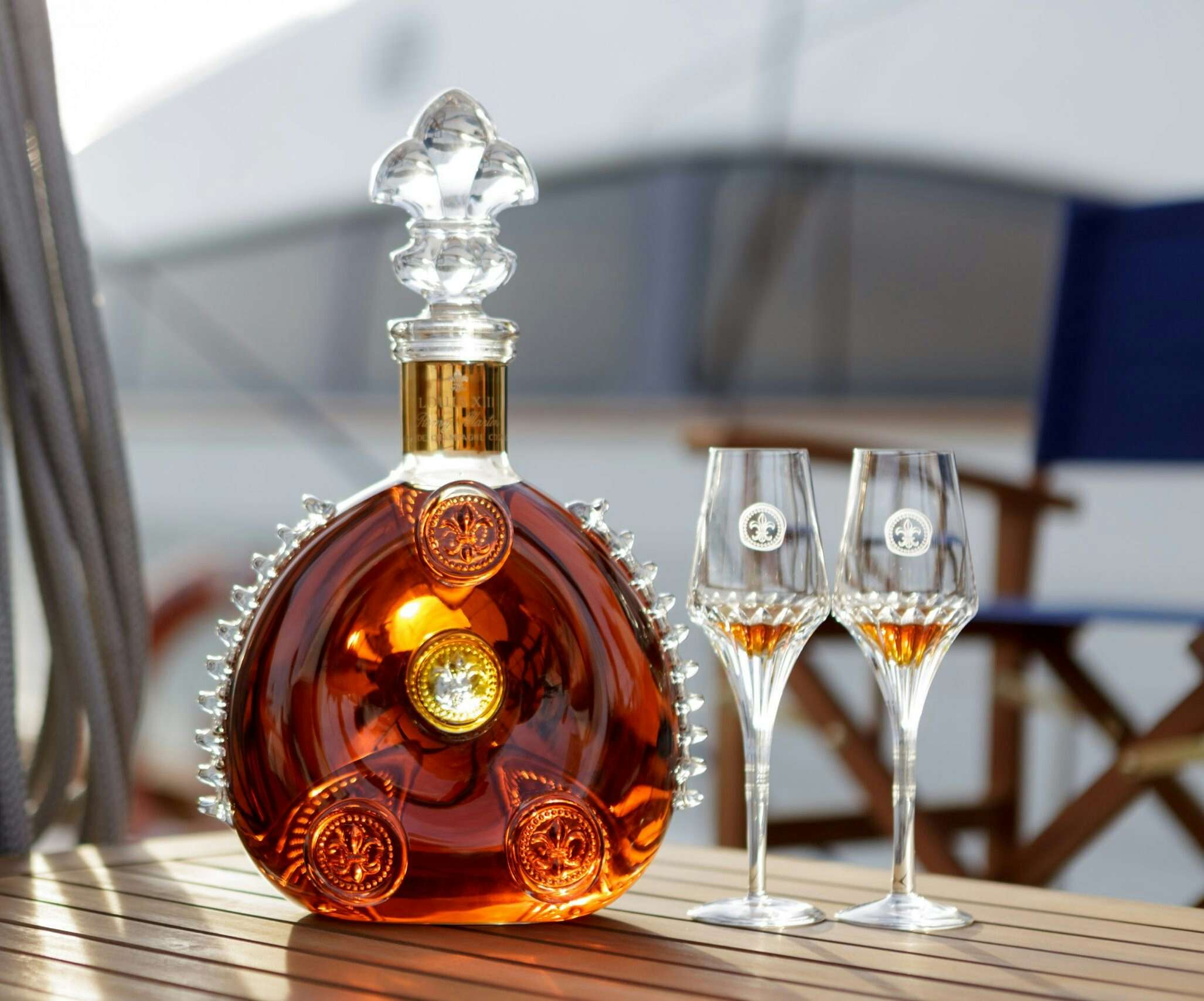 Luxury Louis XIII Snifter - Majesty in Every Detail, Glasscias in 2023