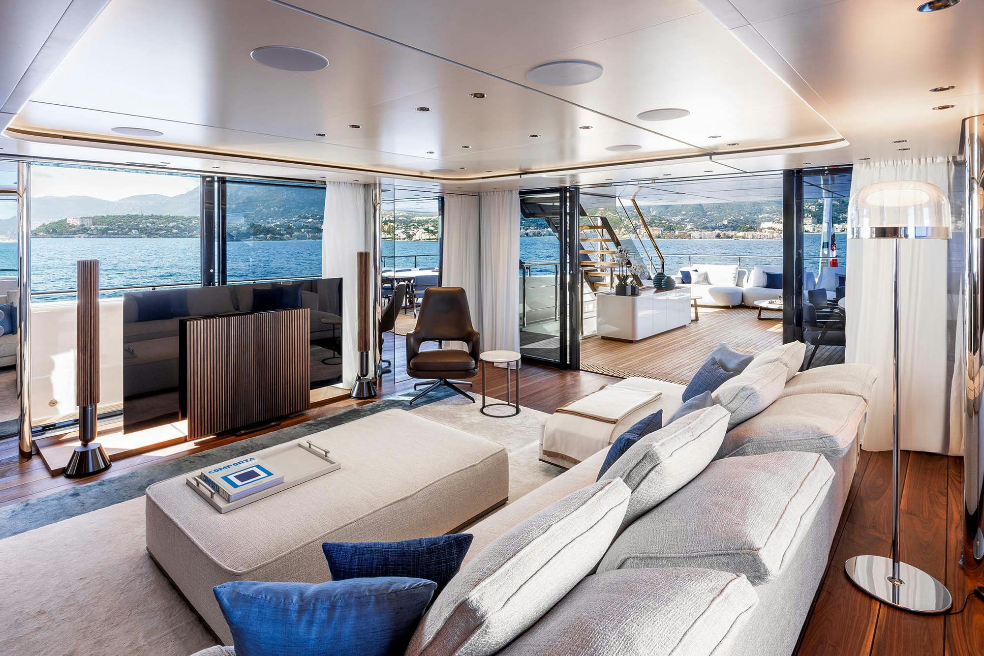 34 UD_uppersaloon1X1A7740r