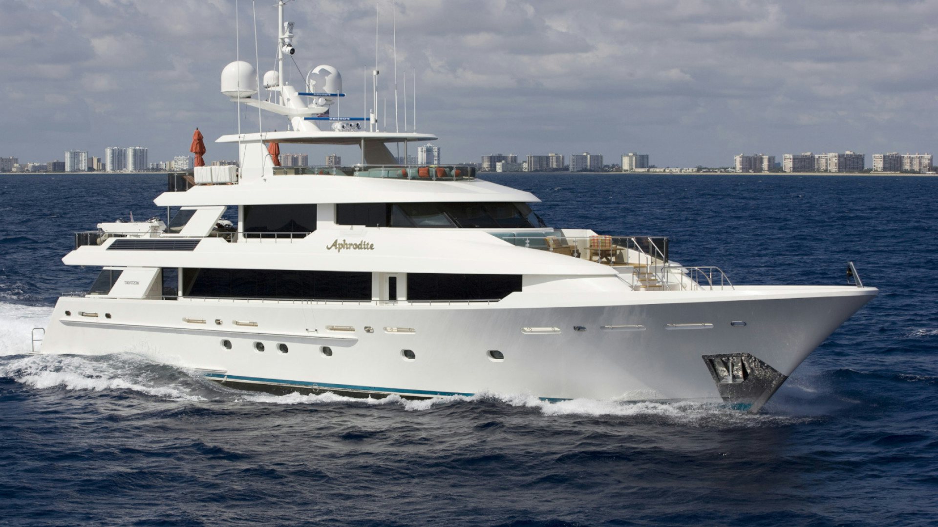 Westport superyacht APHRODITE running sho