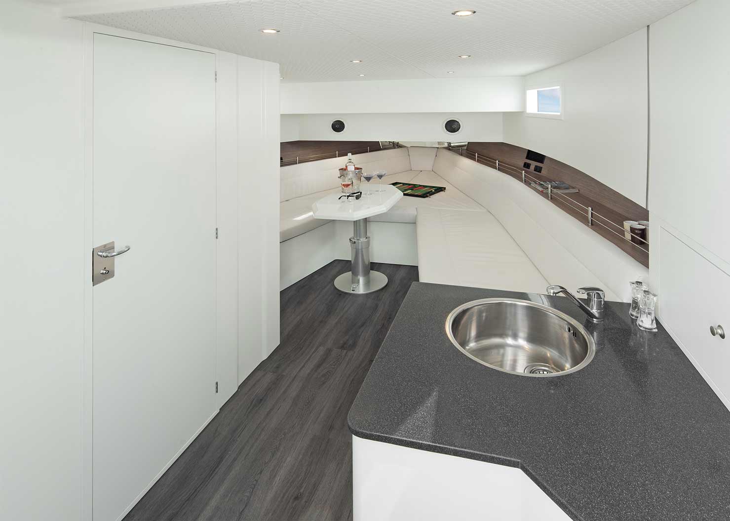 Vanquish VQ48 Interior