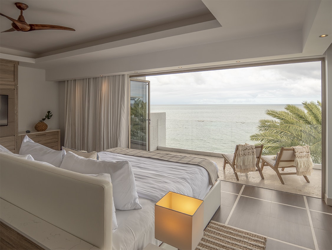 Hodges Bar Junior suite with sea view