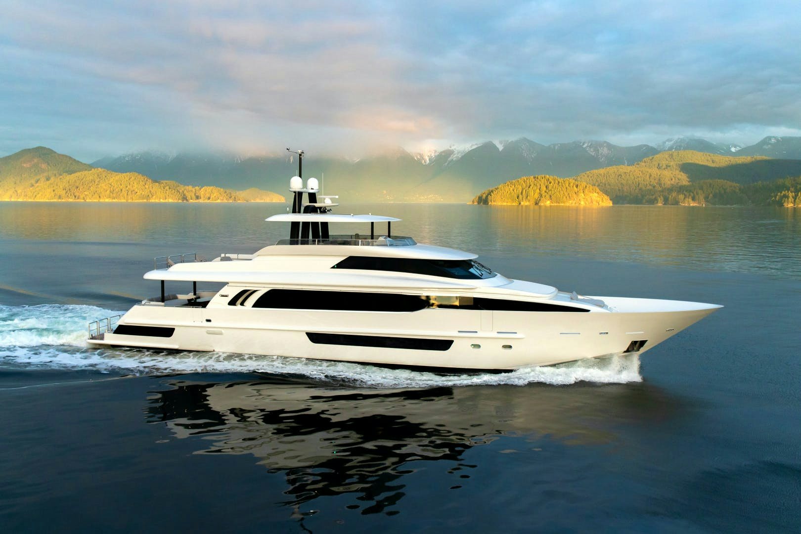 CRESCENt 117 Yacht for sale Profile