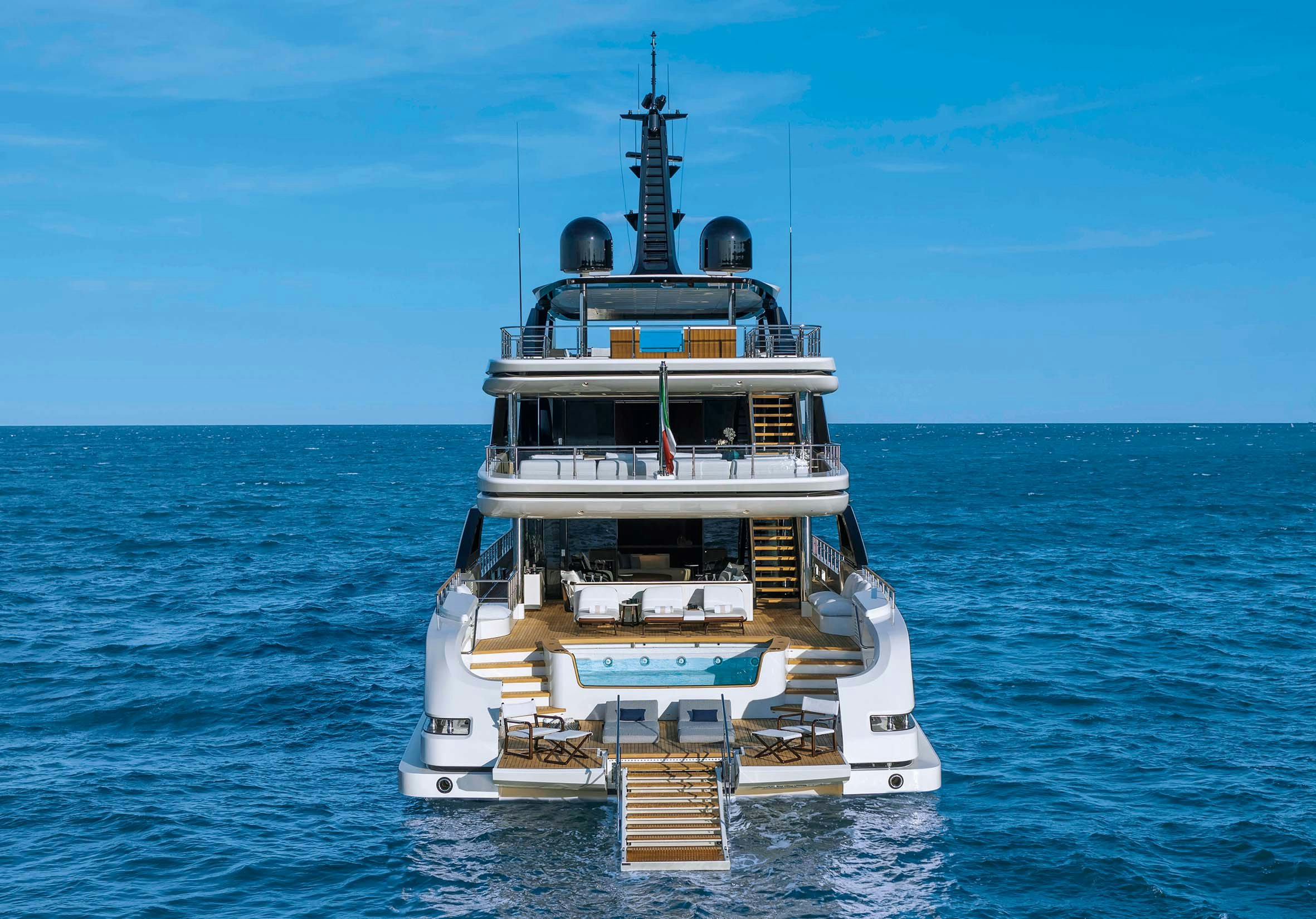 Custom Line 50_Running Shots (22)