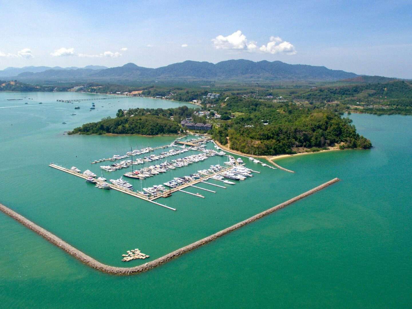 yacht brokers phuket thailand