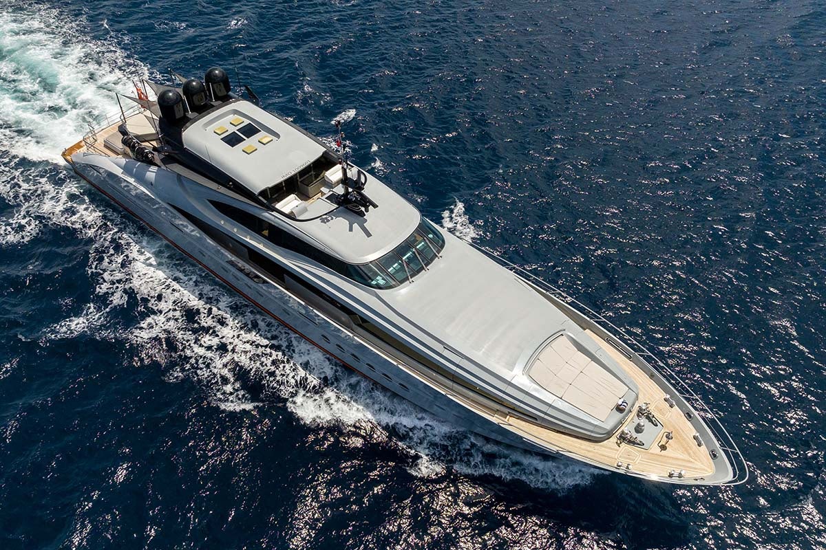 Aerial shot of AQUANOVA right facing running showing off sunpads on the front