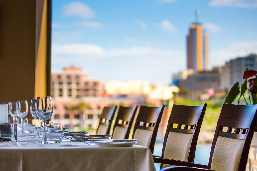 Caviar &amp; Bull Dining Room