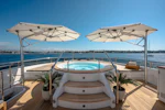 Motor yacht Gladiator sundeck Jacuzzi