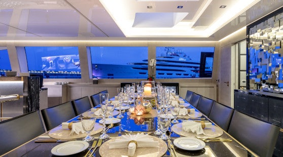 Da Vinci Dining Table