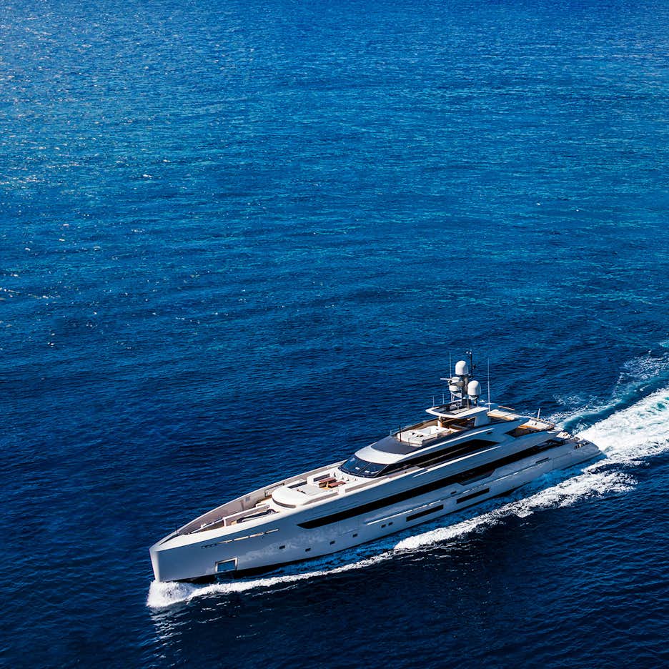 luxury yacht website
