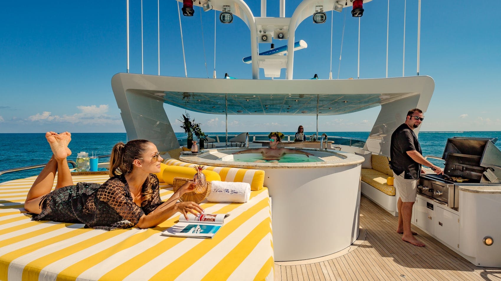 I LOVE THIS BOAT Sundeck