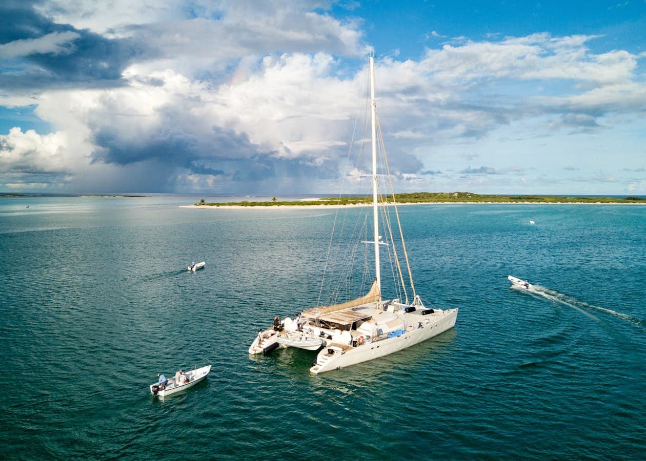 LONESTAR Catamaran for Charter | N&J Catamarn Yachts for Charter