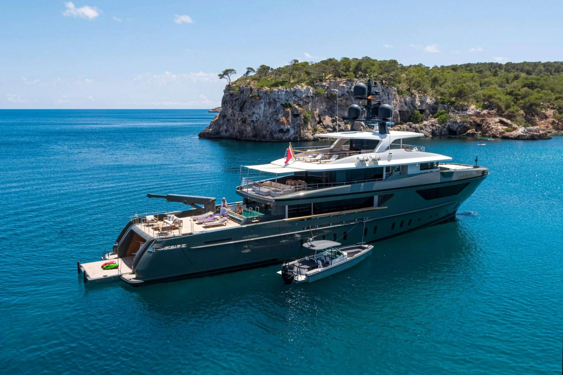 Baglietto Black Yacht for Charter Cruising Profile