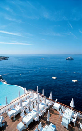 Eden Roc pool