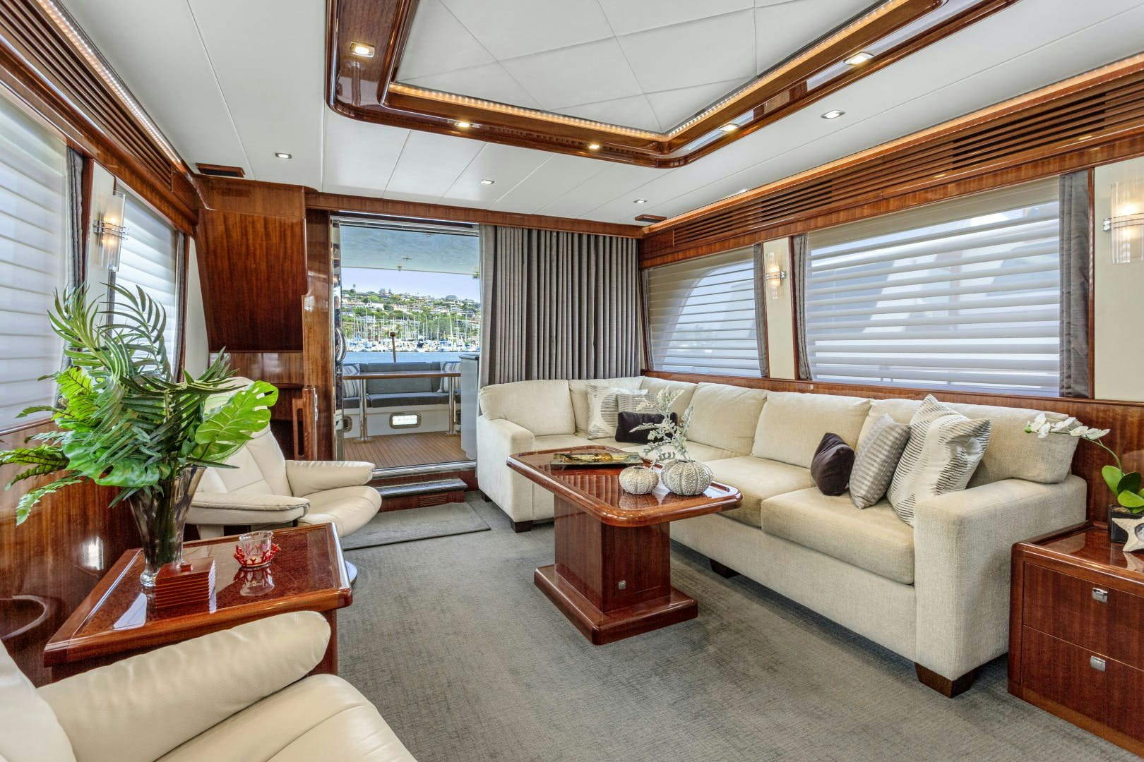 Motor Yacht ODYSEA Interior