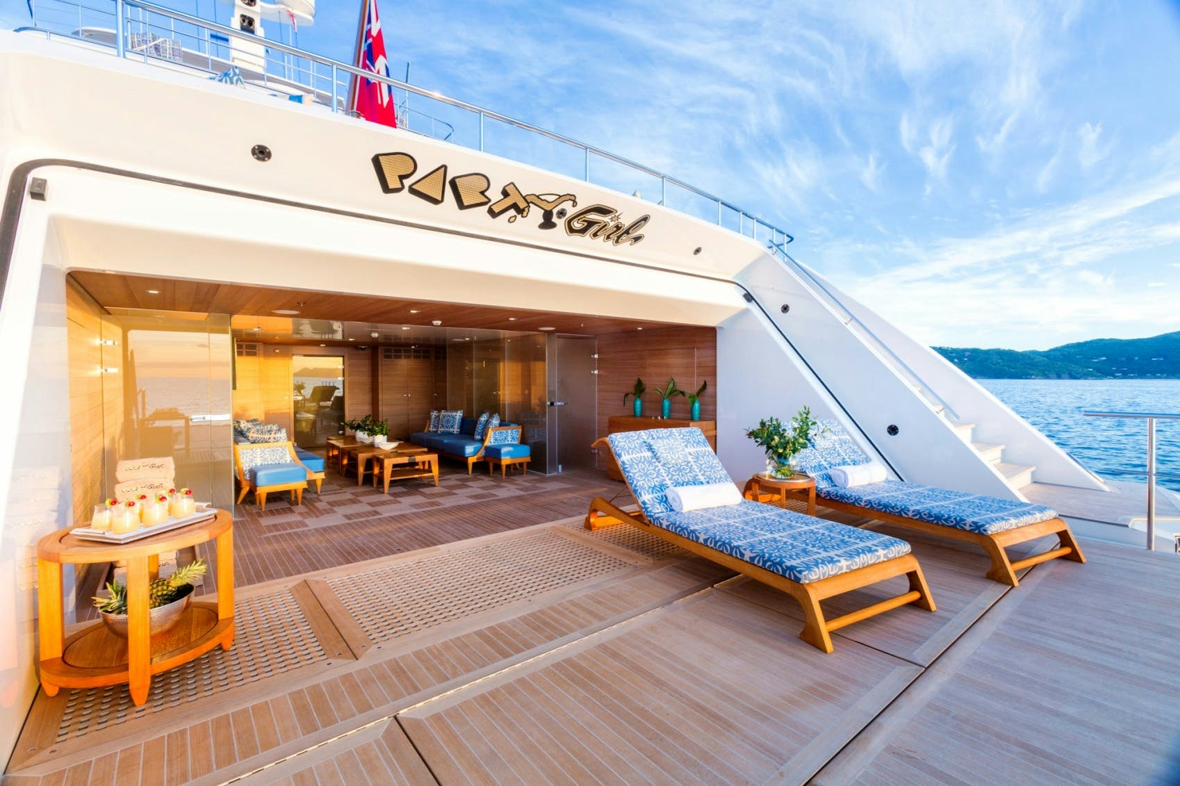 PARTY GIRL Beach Club