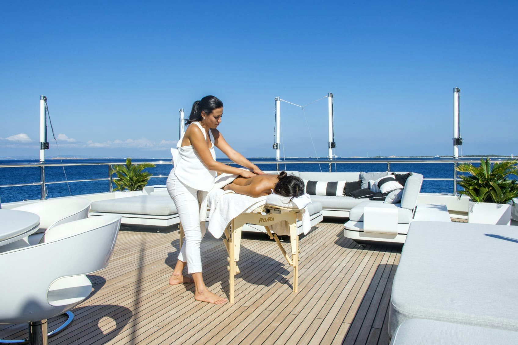 Luxury charter yacht ROMA onboard masseuse