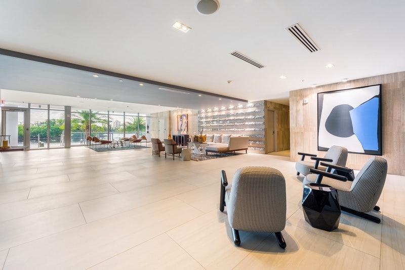 Riva-Condos-Miami-entrance