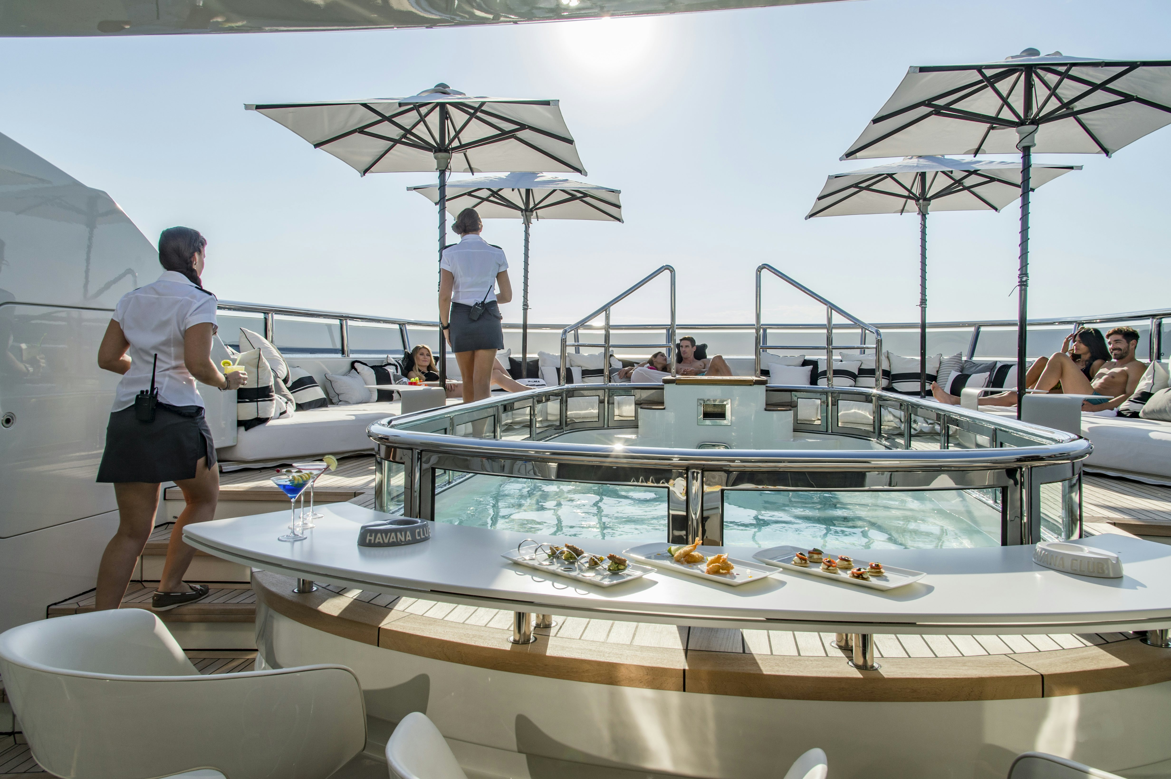 RoMa - Sundeck - Pool with countercurrent jets