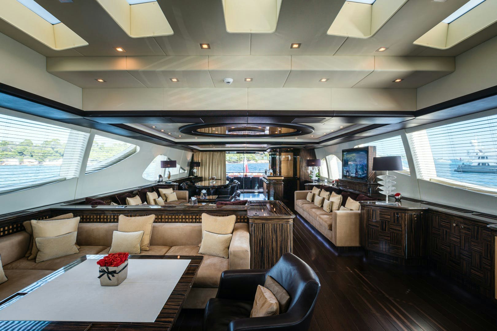 Overmarine Mangusta superyacht SERENITY interior