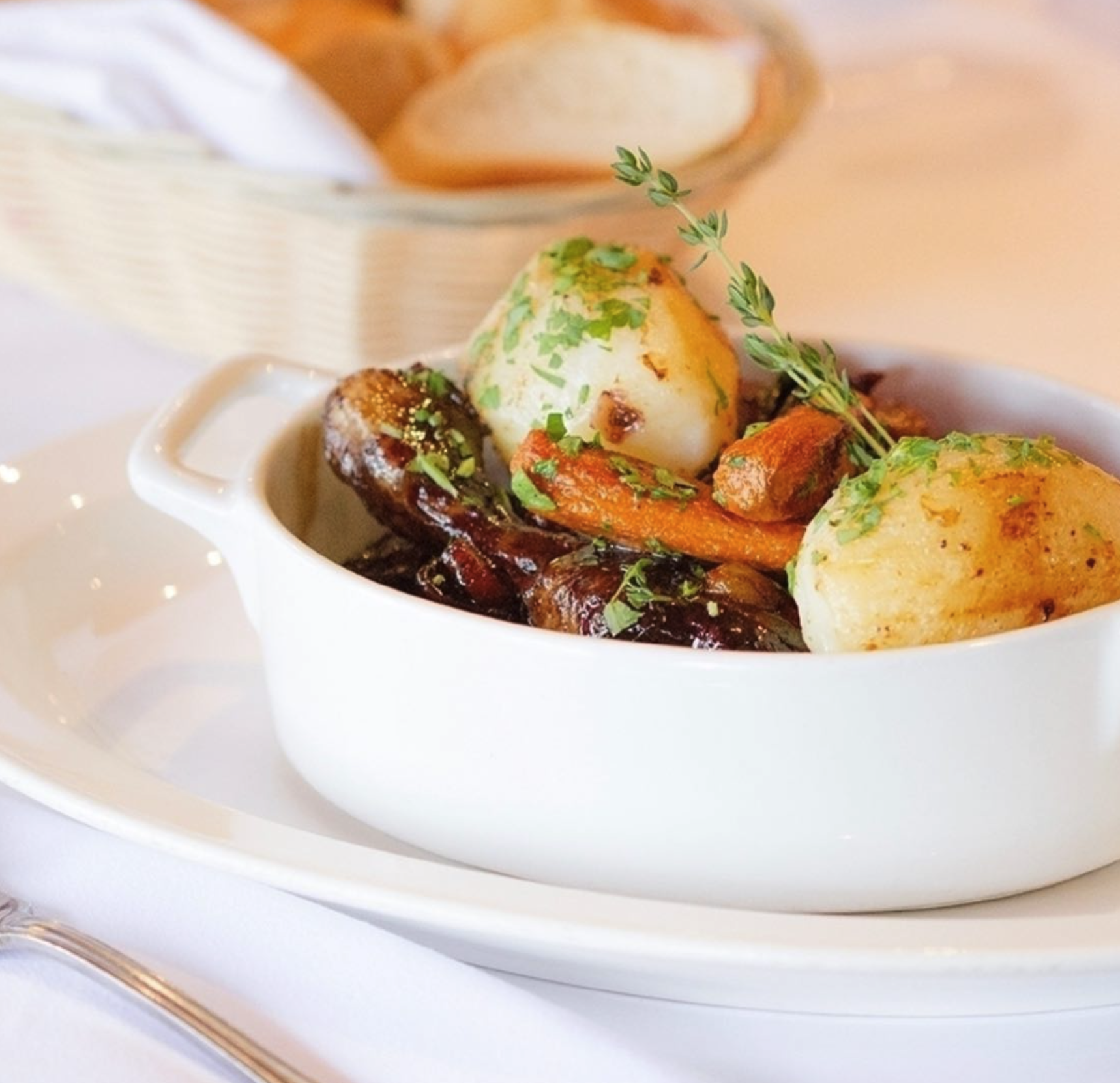 Pistache Dish with Potatoes