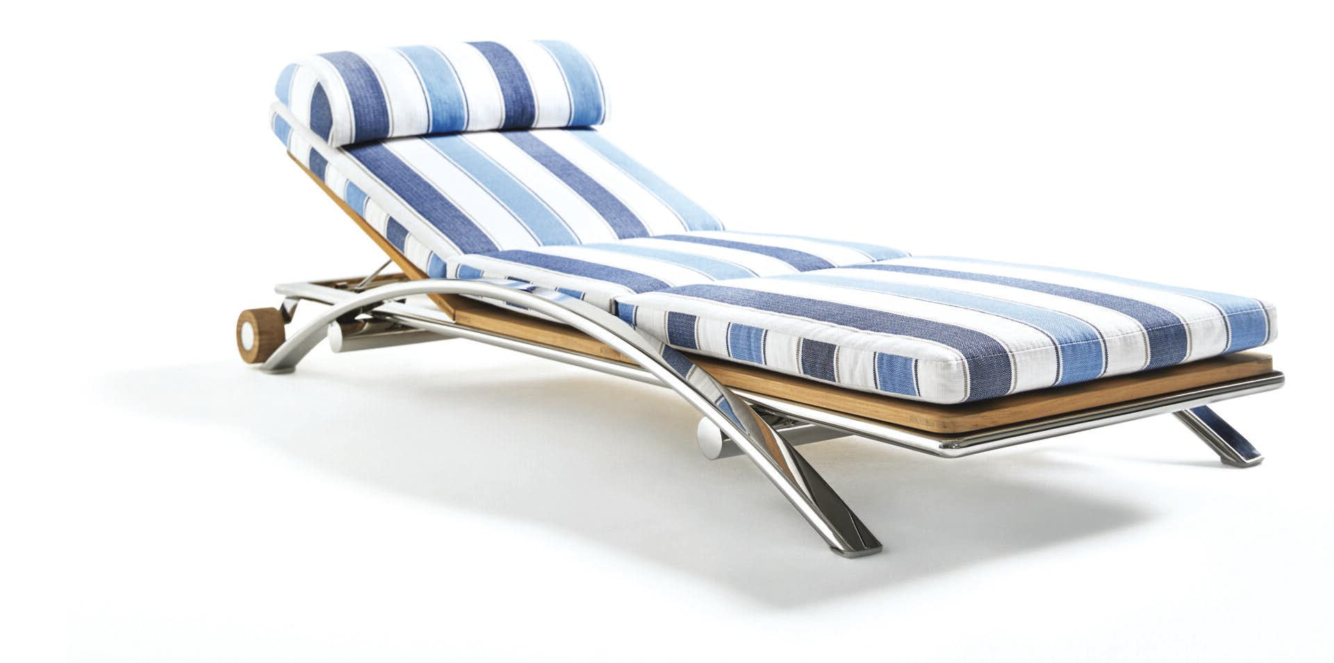 Sundeck chair