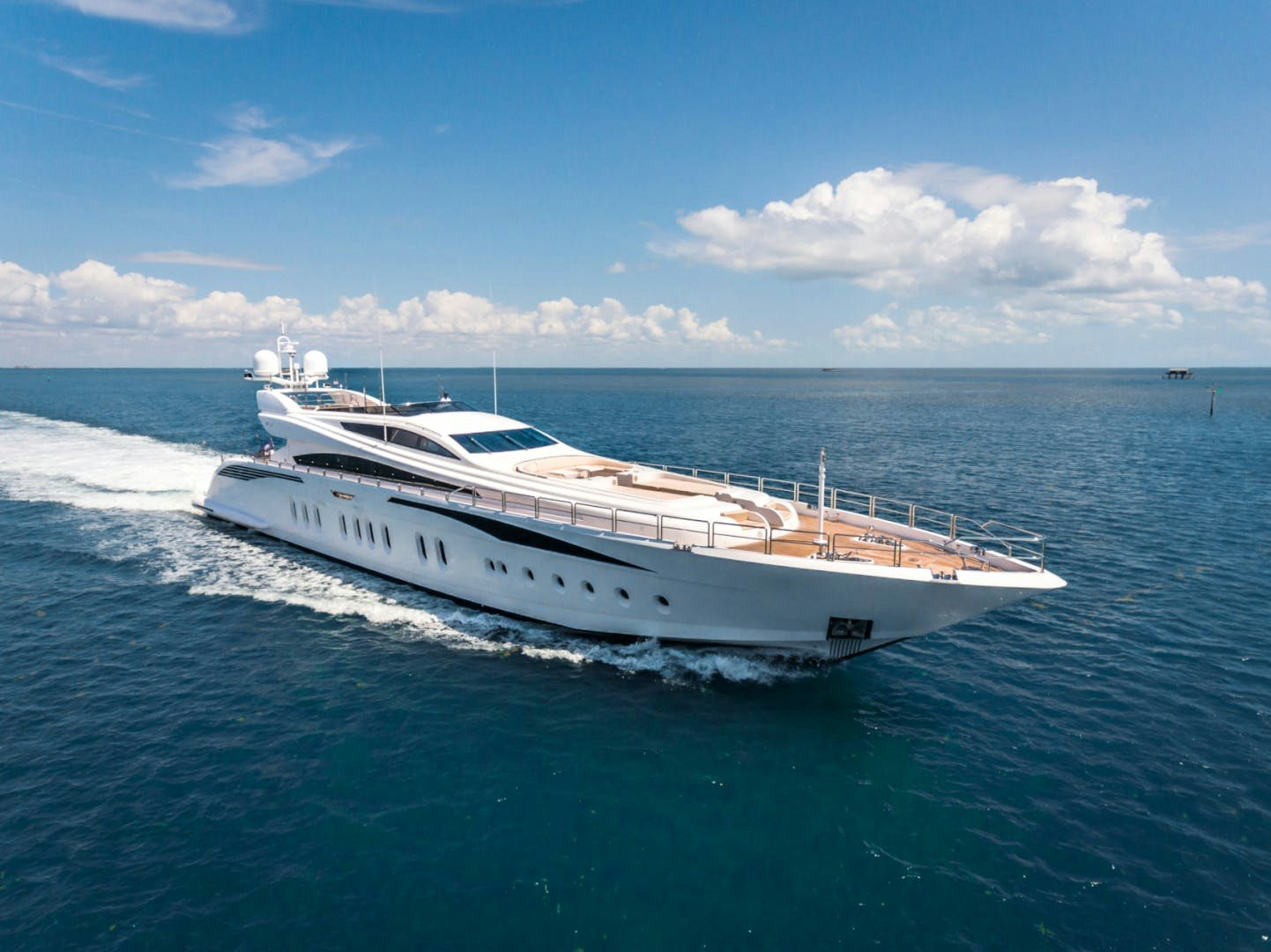 151&#039; (46.48m) LEOPARD high-performance yacht TUTTO LE MARANNE profile