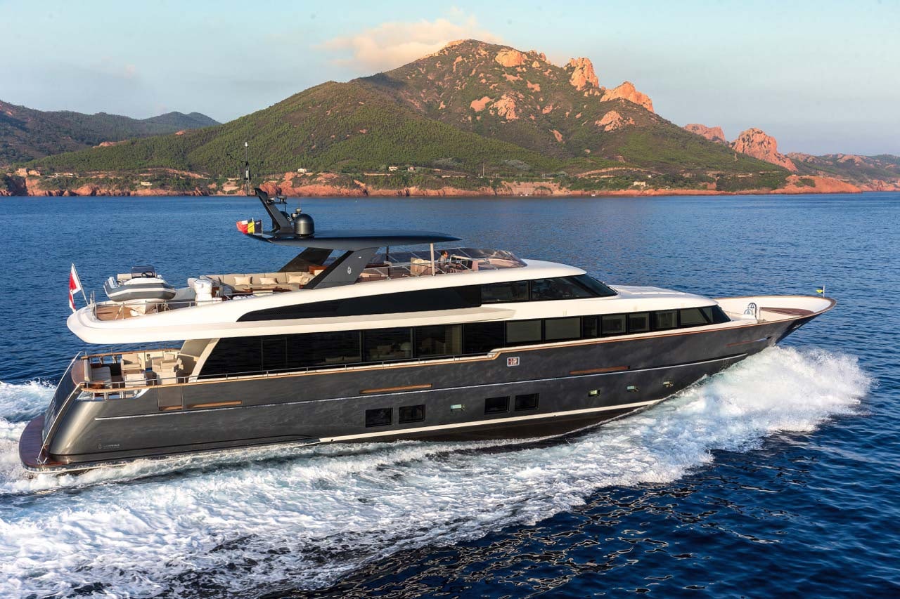 raised pilothouse yacht jangada by van der valk shipyard, profile running shot of the yacht