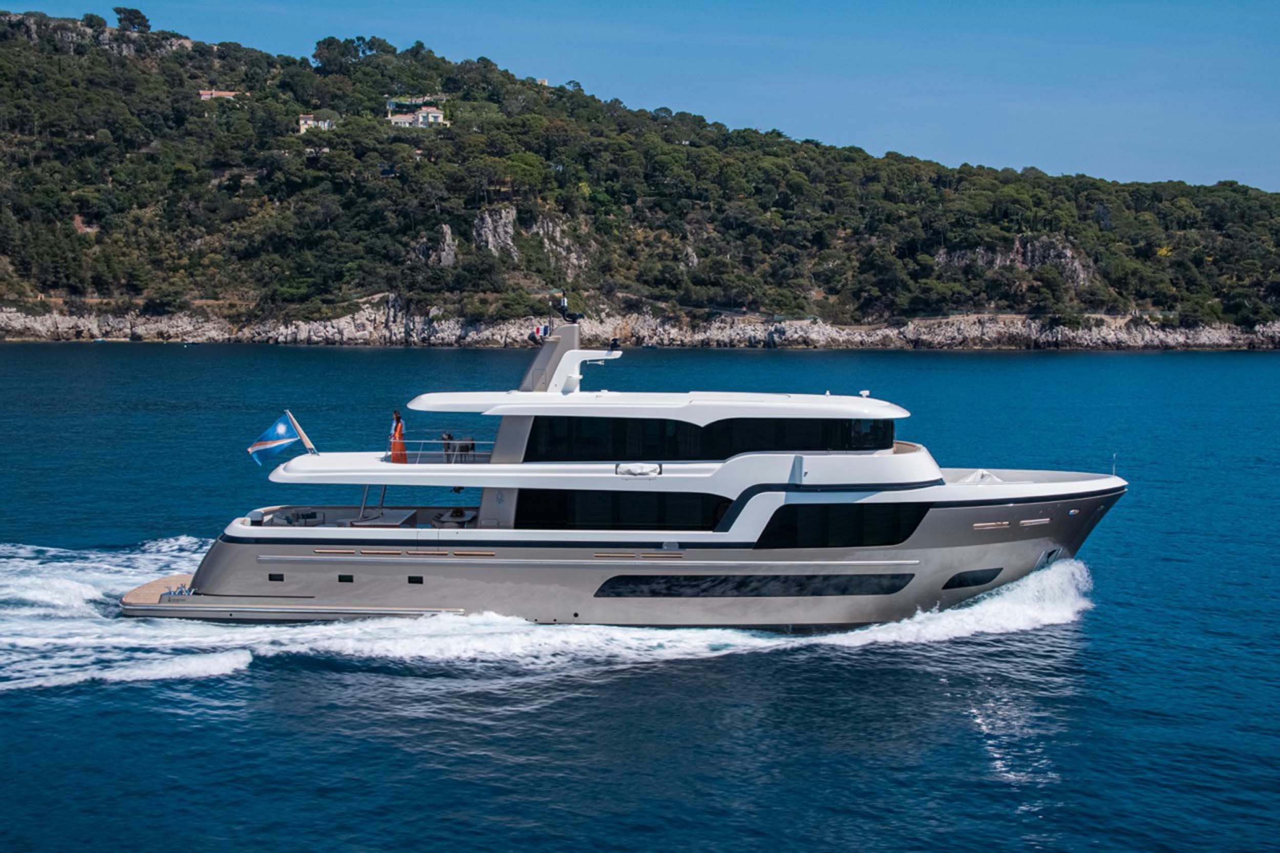 34m explorer yacht by van der valk, profile image of lady lene superyacht