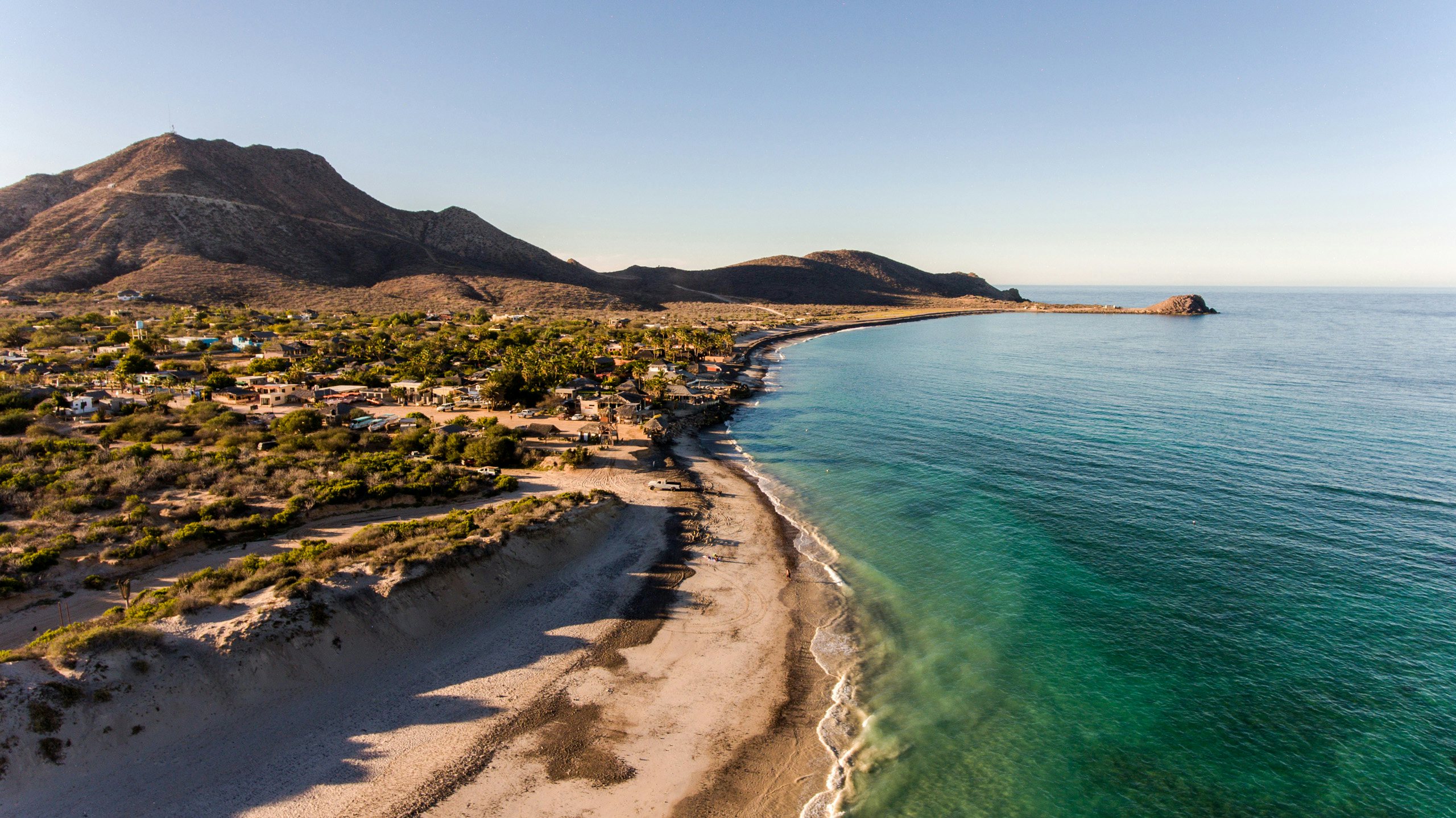Cabo Pulmo Superyacht Charter - Western Mexico_Cabo Pulmo, desolate beach at dusk