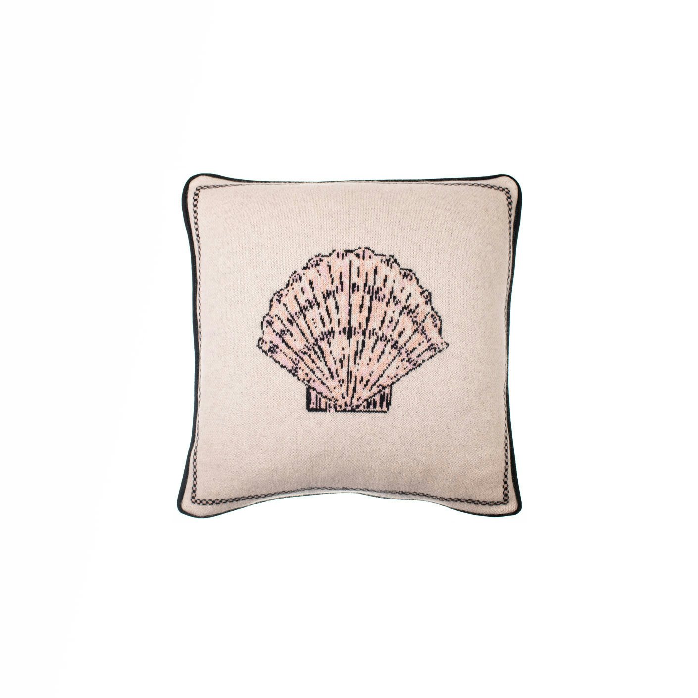 Fee Greening Scallop Shell Cushion