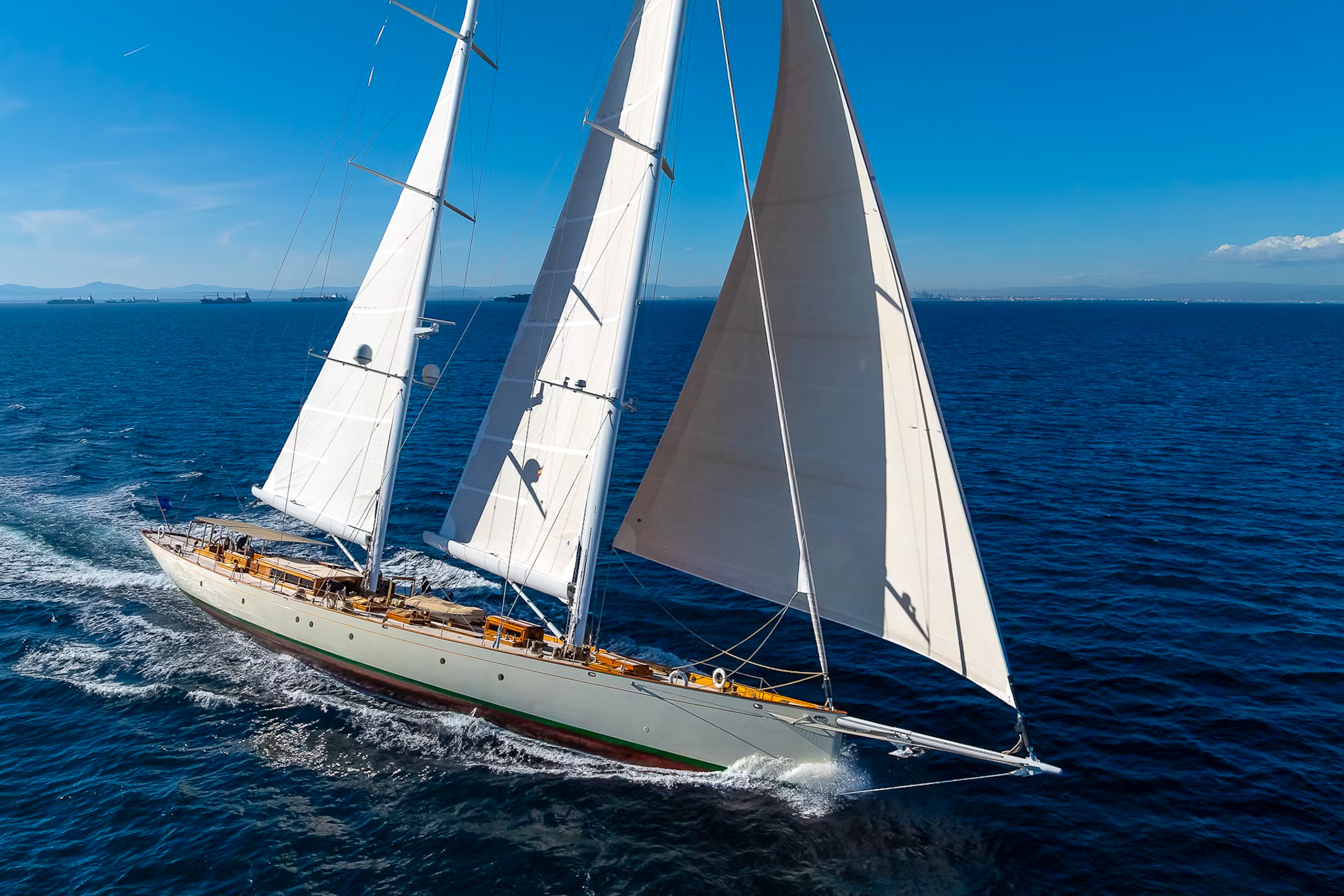NEENAH 164' (49.99m) Westport Yacht for Charter