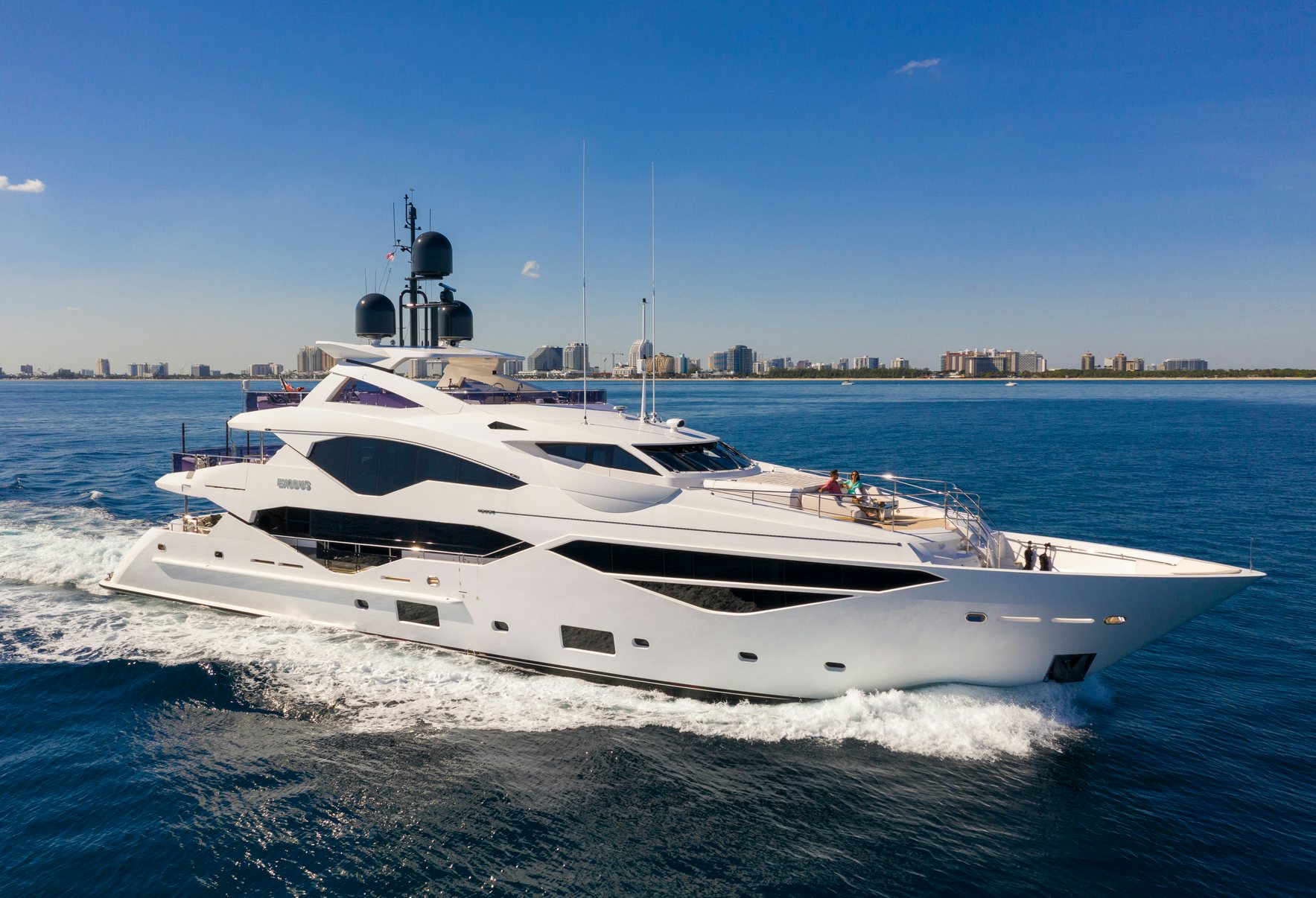 131-foot (40m) tri-deck Sunseeker superyacht for sale EXODUS running profile