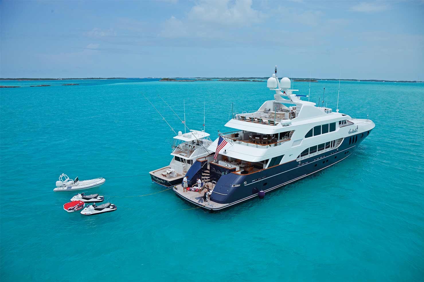 COCKTAILS Yacht Profile with water toys