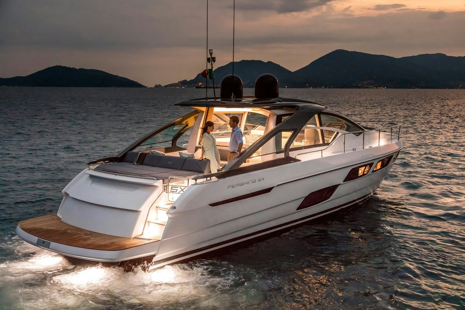 pershing-5x-yacht-for-sale-sunset-baech-club