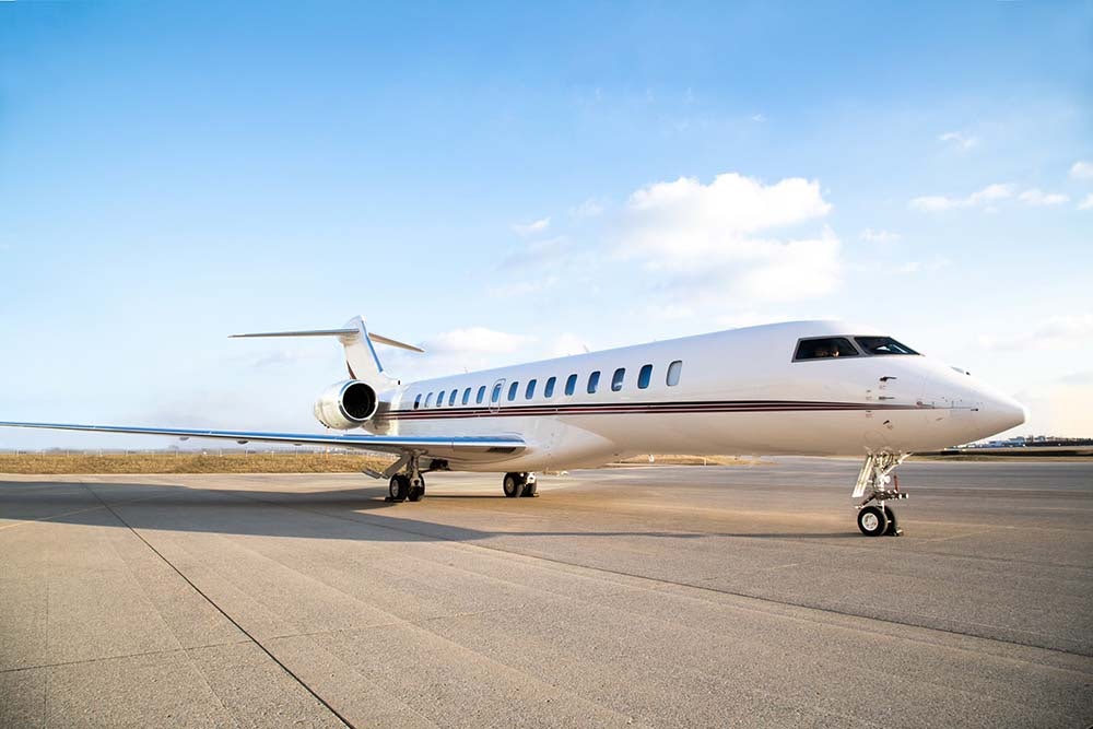 NetJets7500 on the runway