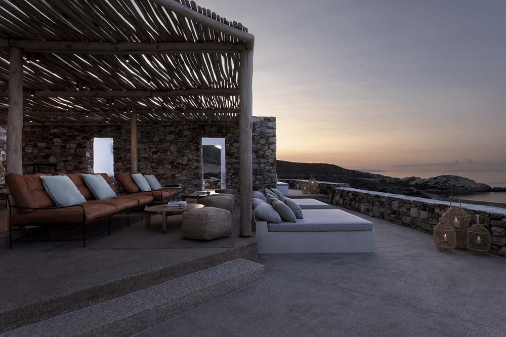 rooster restaurant cyclades