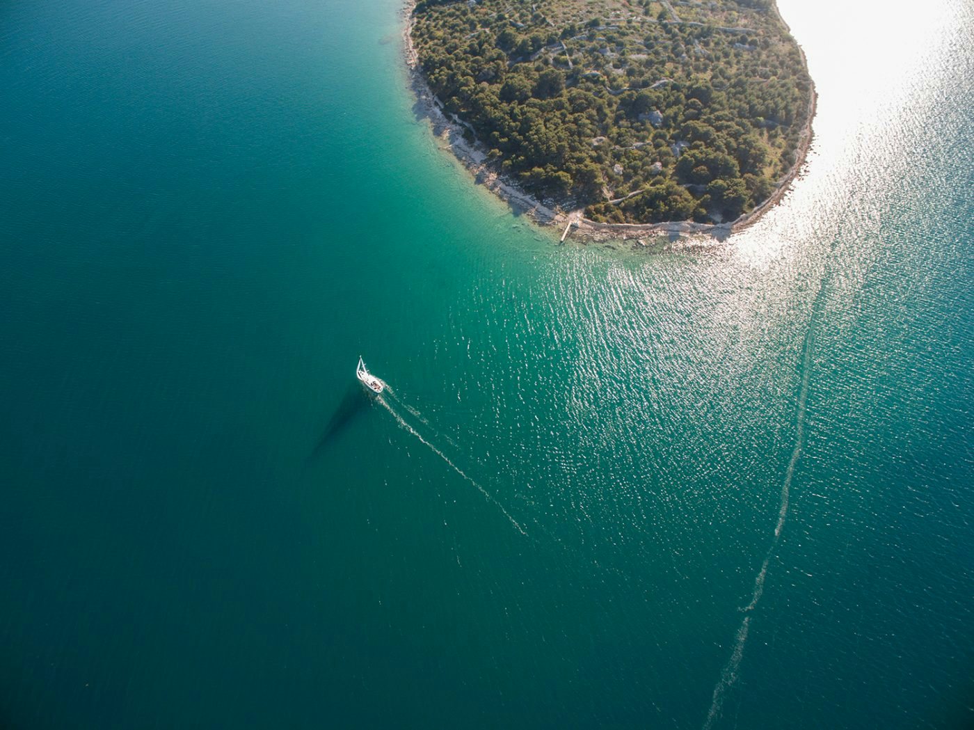 Single,Sailboat,In,Adriatic,,Croatia