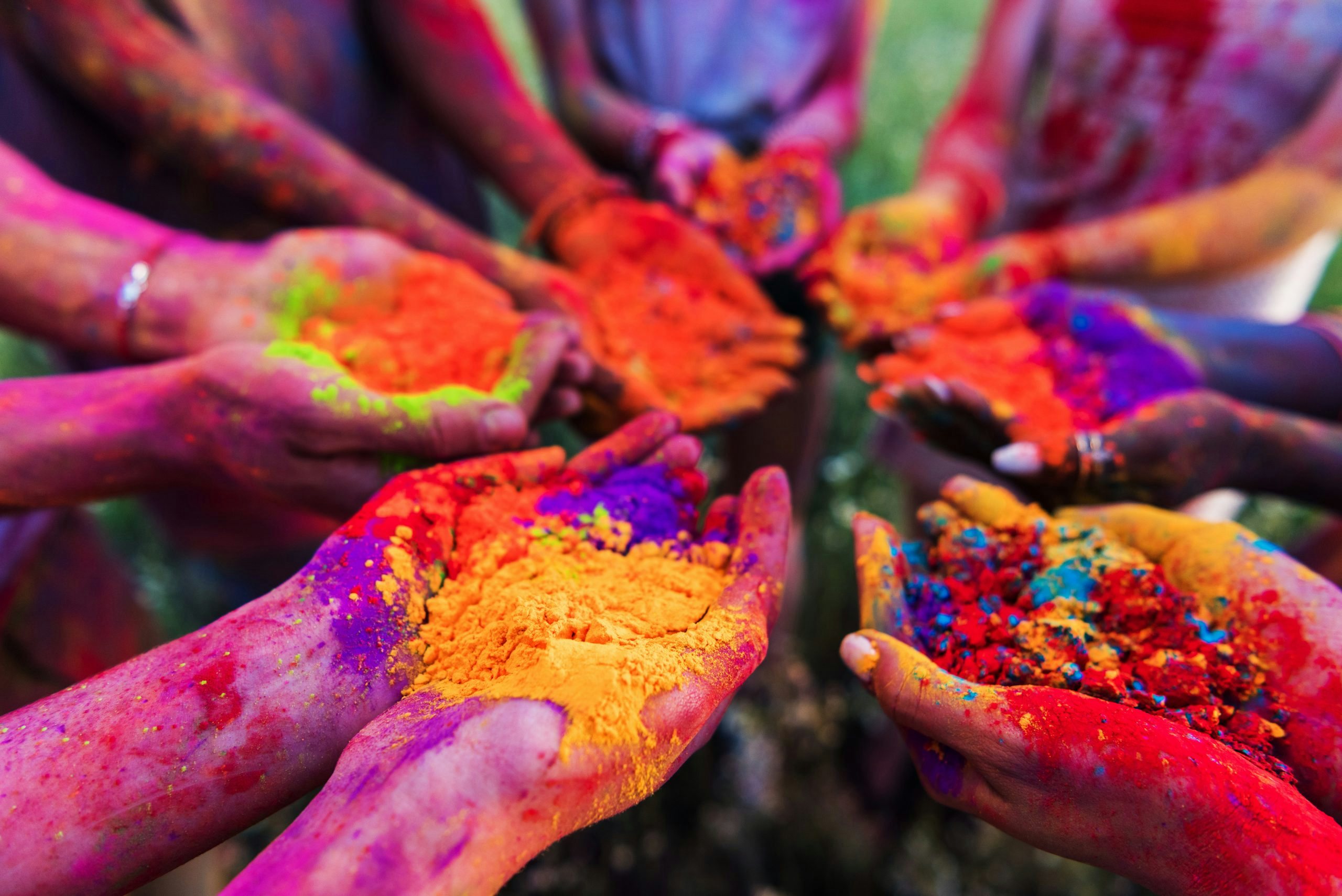 color hands india