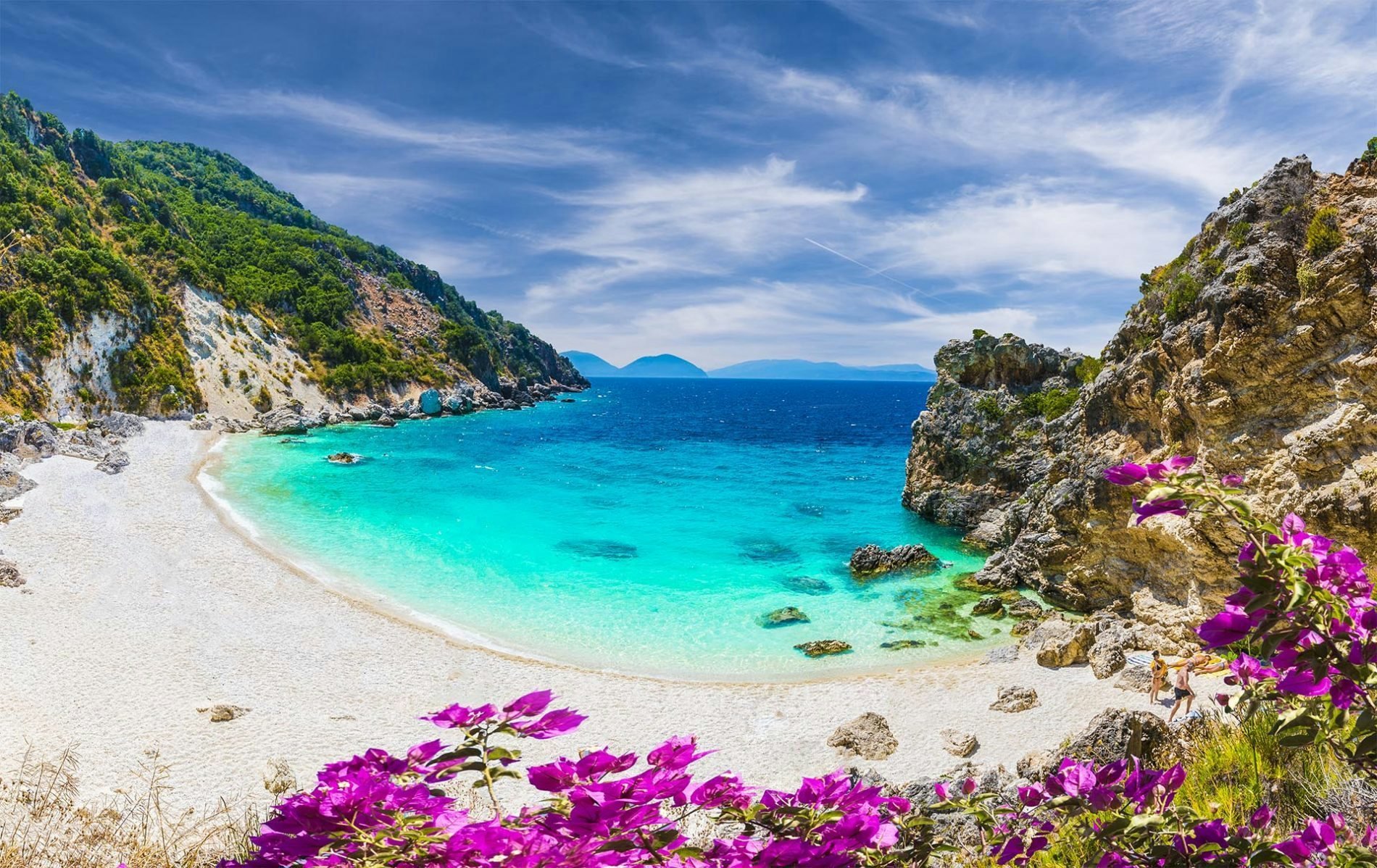 yacht-charter-guide-30-e1592503708419